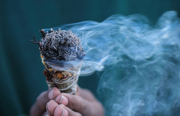 Smudging to Energetically Cleanse Your Aura