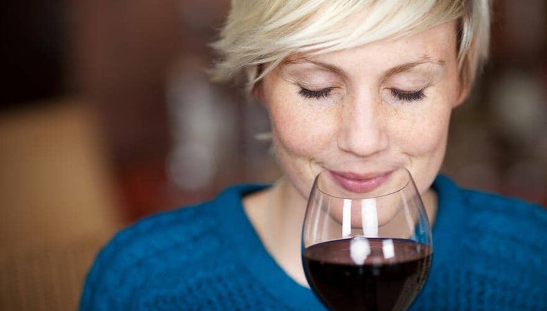 Cheers & Chill: The Art of Mindful Sipping During the Holidays